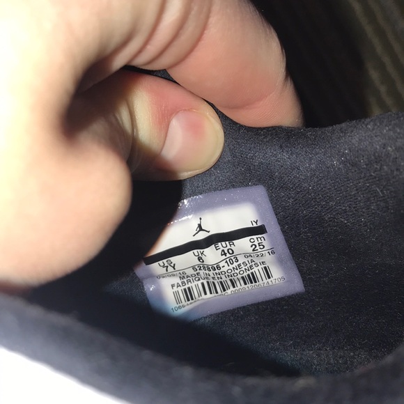 Air Jordan 11 Retro Low GS “Closing Ceremony” - Picture 5 of 5